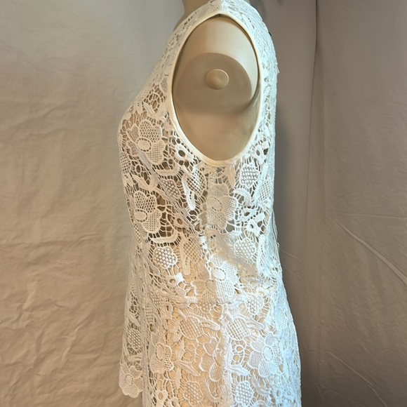CABI NEEDLE OFF WHITE LACE SLEEVELESS ZIP BACK SHELL CABI SZ M - Picture 4 of 16